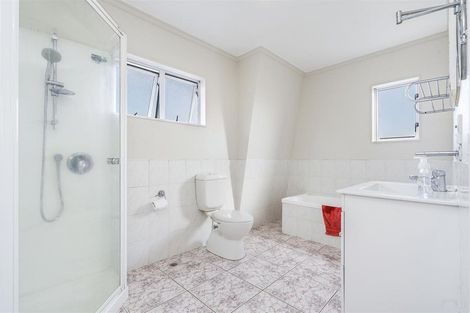 Photo of property in 51 Nielsen Gardens, Rototuna, Hamilton, 3210