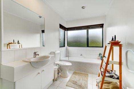 Photo of property in 45a Redoubt Road, Goodwood Heights, Auckland, 2105