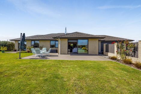 Photo of property in 472 Turuturu Road, Hawera, 4674