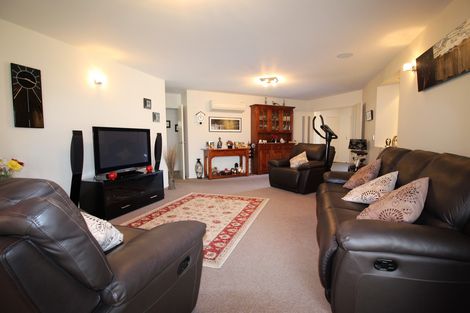 Photo of property in 28 Briar Crescent, Alexandra, 9320