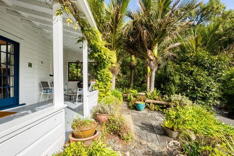 Photo of property in 3 Huia Road, Days Bay, Lower Hutt, 5013