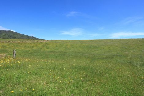 Photo of property in 696b Te Hutewai Road, Raglan, 3296