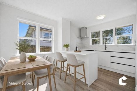 Photo of property in 194 Chivalry Road, Glenfield, Auckland, 0629