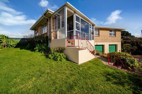 Photo of property in 124 Pioneer Road, Moturoa, New Plymouth, 4310