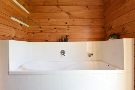 Photo of property in 25 Collingwood Drive, Tikitere, Rotorua, 3074