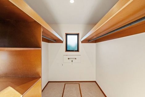 Photo of property in 10 Luxton Place, Mount Pleasant, Christchurch, 8081