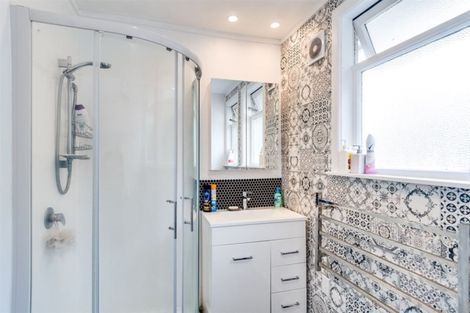 Photo of property in 49 Williams Street, Marewa, Napier, 4110