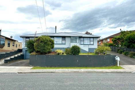 Photo of property in 13 Lowestoft Street, Balclutha, 9230