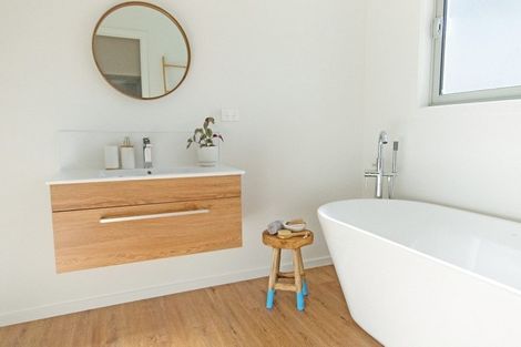 Photo of property in 24 Ross Place, Whiritoa, Whangamata, 3691