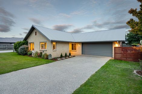 Photo of property in 8 Herries Lane, Lake Hayes, Queenstown, 9304