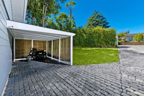 Photo of property in 28 Mawney Road, Henderson, Auckland, 0610