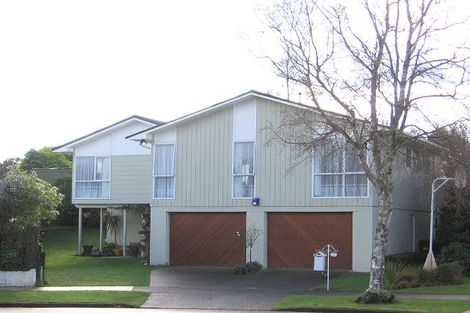 Photo of property in 18 Chilton Grove, Hokowhitu, Palmerston North, 4410