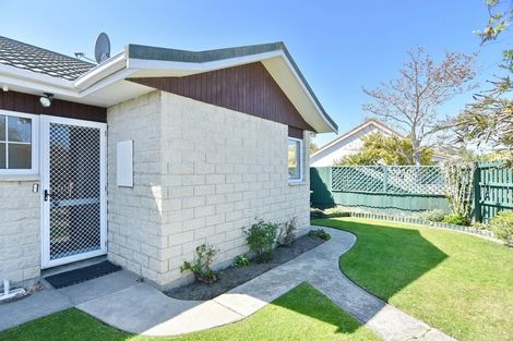 Photo of property in 2/12 Lagan Street, Belfast, Christchurch, 8051