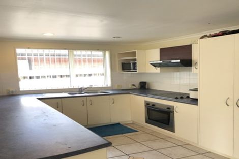 Photo of property in 18 Norman Close, The Gardens, Auckland, 2105