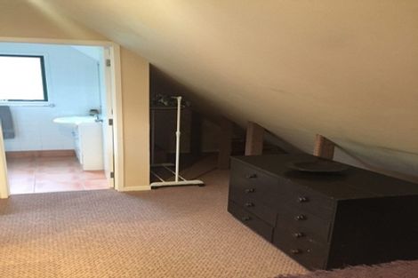 Photo of property in 31 Daffodil Street, Titirangi, Auckland, 0604