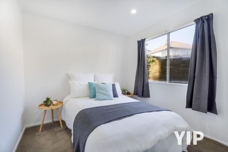 Photo of property in 2/35 Horokiwi Road West, Newlands, Wellington, 6037