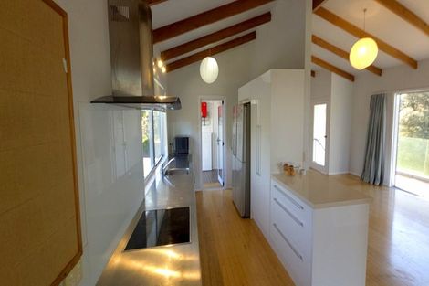 Photo of property in 5 Paulange Place, Pakuranga Heights, Auckland, 2010