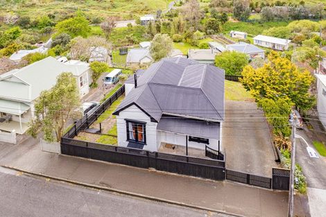 Photo of property in 21 Portal Street, Durie Hill, Whanganui, 4500