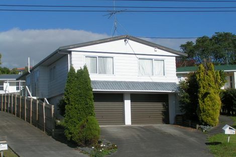 Photo of property in 1/22 Becroft Drive, Forrest Hill, Auckland, 0620
