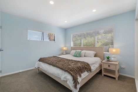 Photo of property in 21 Carento Way, Stanmore Bay, Whangaparaoa, 0932