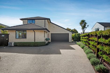 Photo of property in 8 Sandalwood Place, Waimairi Beach, Christchurch, 8083