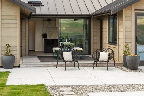 Photo of property in 11 Torridon Court, Jacks Point, Queenstown, 9371