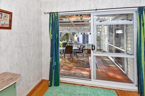 Photo of property in 15a Grande Vue Road, Hillpark, Auckland, 2102