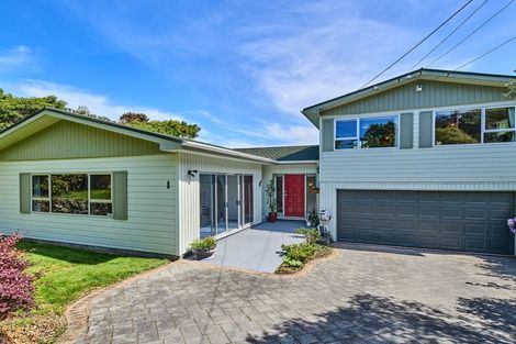 Photo of property in 7 Tui Terrace, Tawa, Wellington, 5028