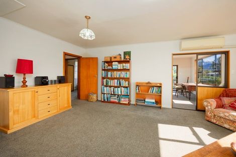 Photo of property in 17 Deal Street, Kaikoura, 7300