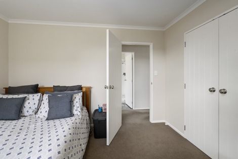 Photo of property in 33 Geneva Terrace, Kelvin Grove, Palmerston North, 4414