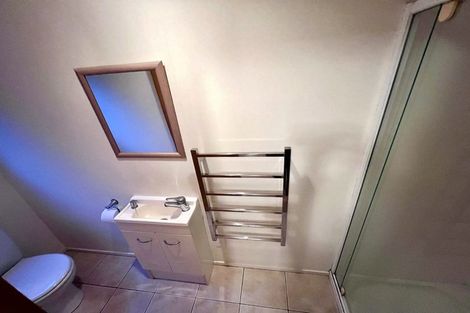 Photo of property in 1 Elgin Place, Red Beach, 0932