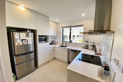 Photo of property in 17 Harlow Crescent, Glen Innes, Auckland, 1072