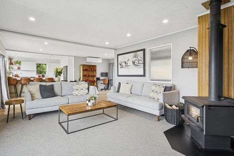 Photo of property in 14 Truro Road, Camborne, Porirua, 5026