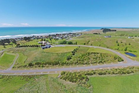 Photo of property in 3 Bull Lane, Riversdale Beach, Masterton, 5872