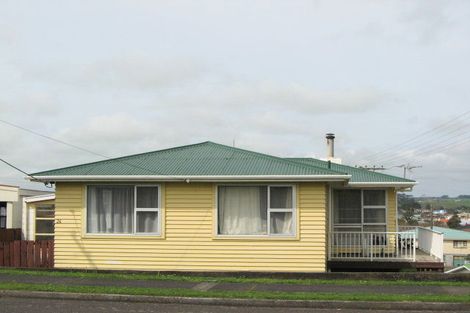 Photo of property in 12a-b Hughson Street, Waitara, 4320