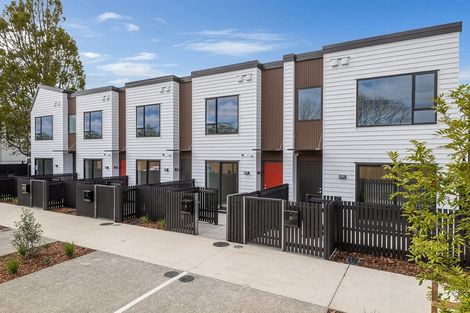 Photo of property in 33 Isabella Lane, Henderson, 0610