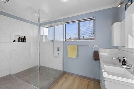 Photo of property in 30 Rahiri Street, Waitara, 4320