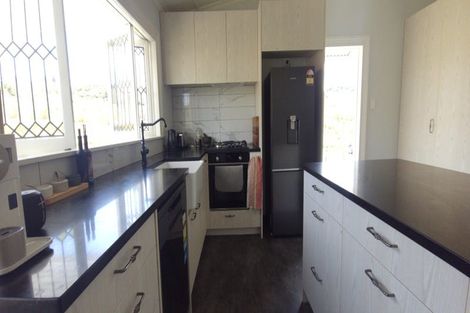 Photo of property in 576 Millbrook Road, Waipu, 0582