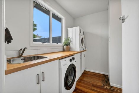 Photo of property in 7 Hursthouse Street, Vogeltown, New Plymouth, 4310