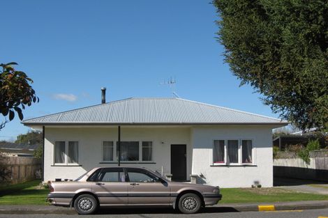 Photo of property in 16 Melville Street, Waipawa, 4210