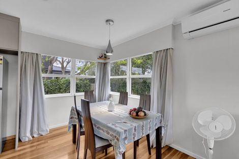 Photo of property in 2 Carrington Avenue, Hillcrest, Hamilton, 3216