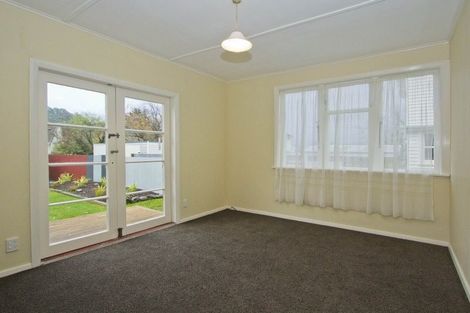 Photo of property in 86 Seddon Street, Naenae, Lower Hutt, 5011