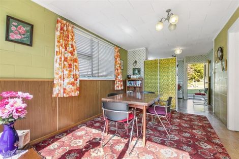 Photo of property in 40 Godley Road, Green Bay, Auckland, 0604
