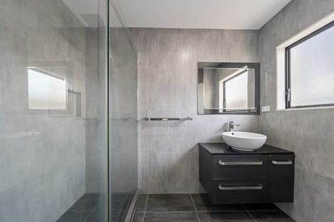 Photo of property in 1 Dalmahoy Place, Wattle Downs, Auckland, 2103