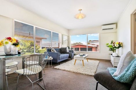 Photo of property in 2/64 Bruce Road, Glenfield, Auckland, 0629