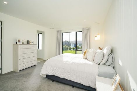 Photo of property in 6 Chatham Rise, Seaward Bush, Invercargill, 9812