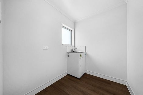 Photo of property in 5 Frank Evans Place, Henderson, Auckland, 0610