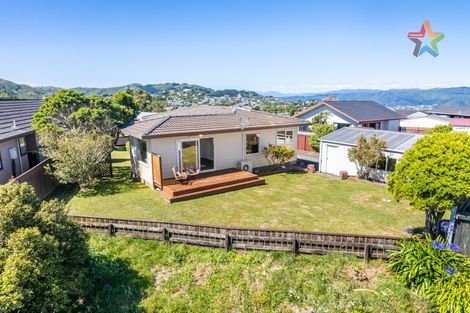Photo of property in 11 Jasmine Grove, Maungaraki, Lower Hutt, 5010