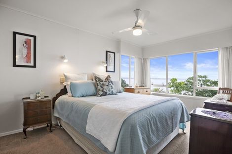 Photo of property in 4 Crispe Road, Clarks Beach, 2122