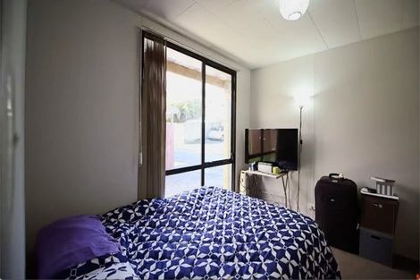 Photo of property in 1/29 Devonshire Road, Unsworth Heights, Auckland, 0632